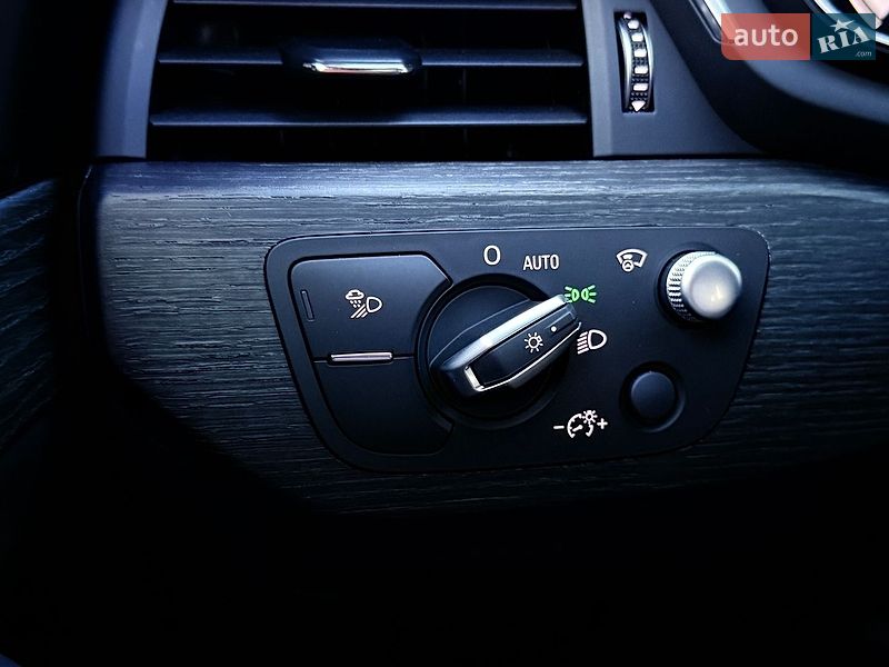 Седан Audi A4 2020 в Барышевке