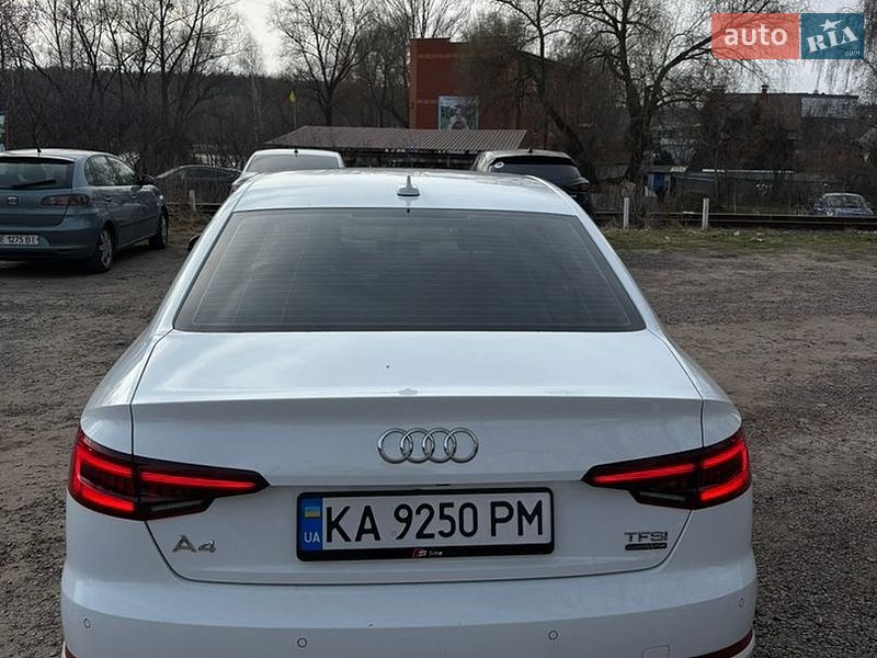 Седан Audi A4 2018 в Киеве