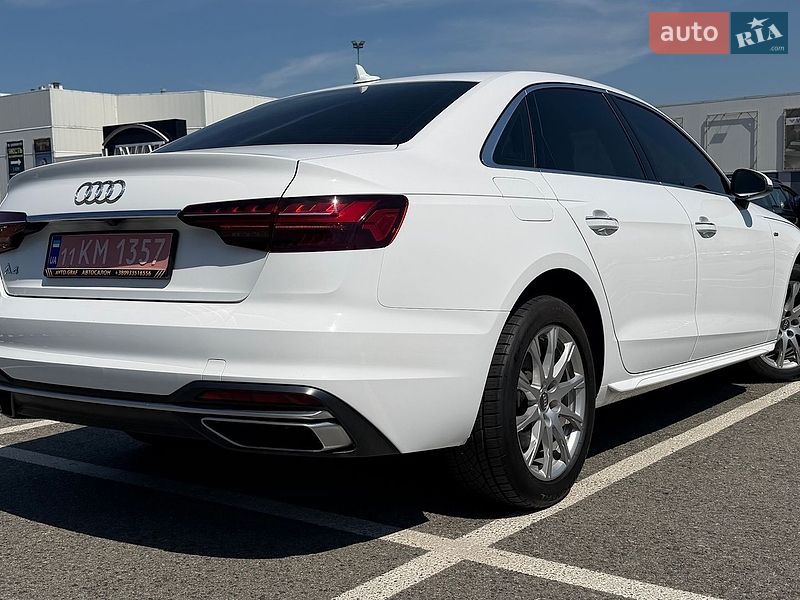 Седан Audi A4 2020 в Києві