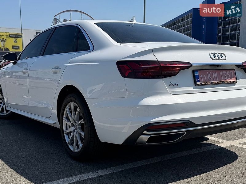 Седан Audi A4 2020 в Києві