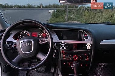 Седан Audi A4 2010 в Жовкві