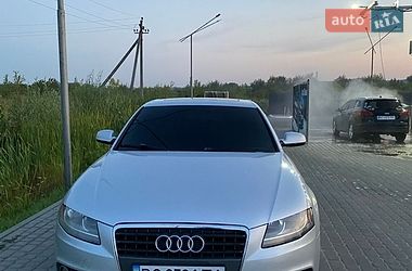 Седан Audi A4 2010 в Жовкві