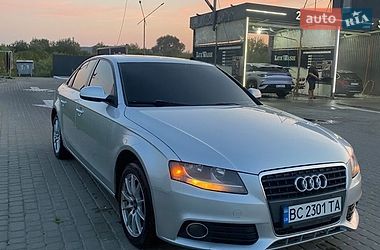 Седан Audi A4 2010 в Жовкві