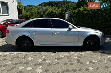 Седан Audi A4 2013 в Обухове