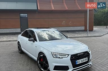 Audi A4  2018