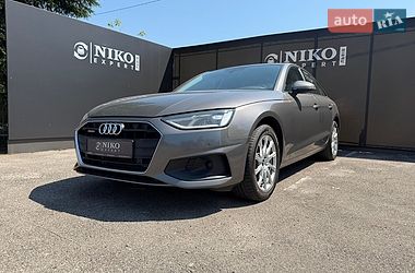 Седан Audi A4 2021 в Львові