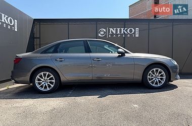 Седан Audi A4 2021 в Львові