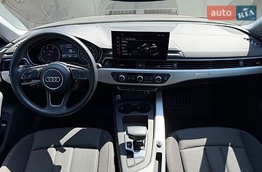 Седан Audi A4 2021 в Львові