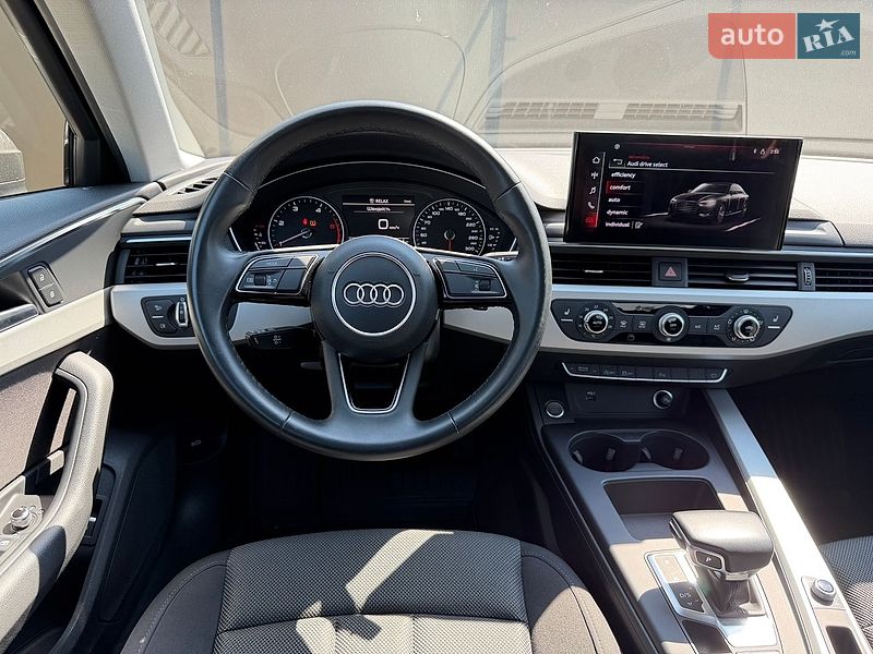 Седан Audi A4 2021 в Львові