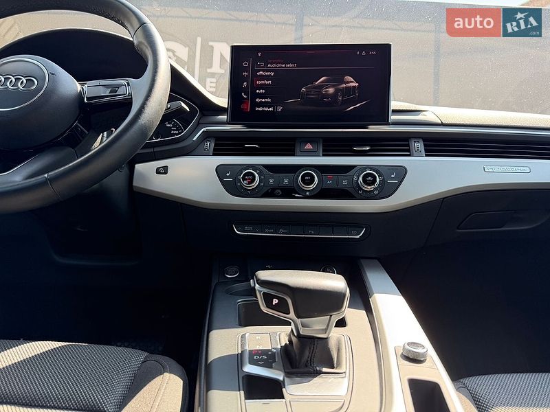 Седан Audi A4 2021 в Львові