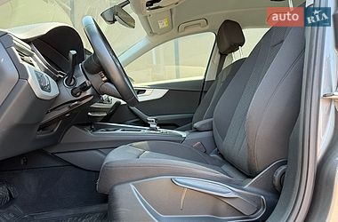 Седан Audi A4 2021 в Львові