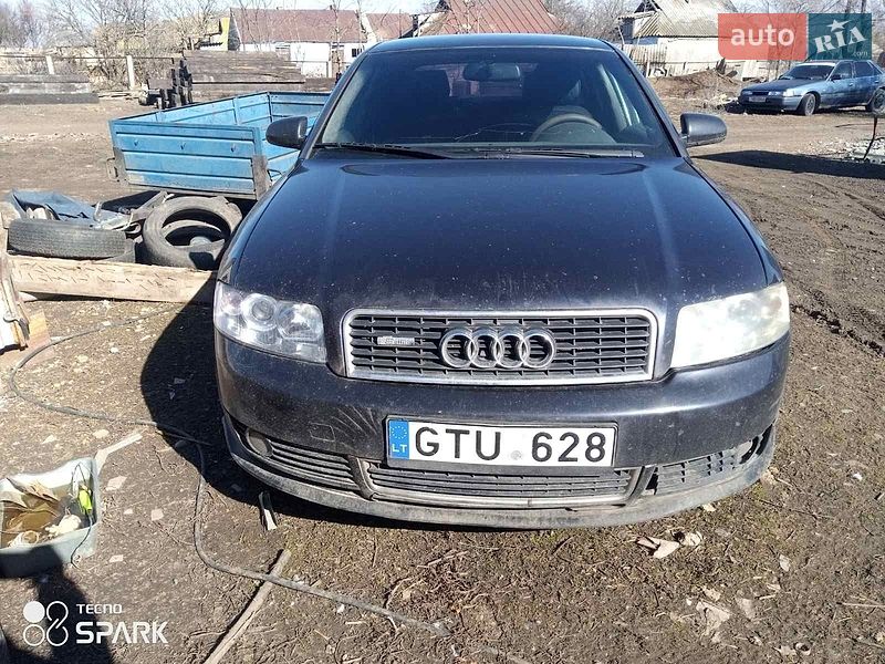 Седан Audi A4 2002 в Южном
