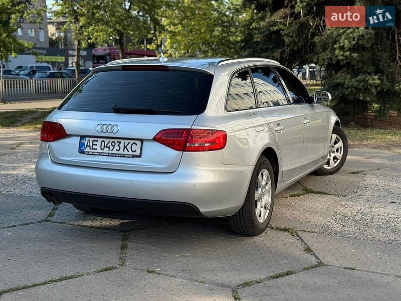 Універсал Audi A4 2011 в Дніпрі