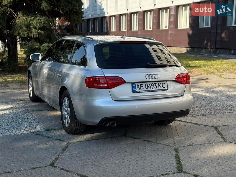 Універсал Audi A4 2011 в Дніпрі