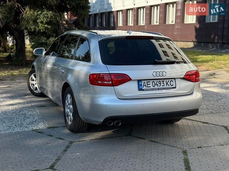 Універсал Audi A4 2011 в Дніпрі