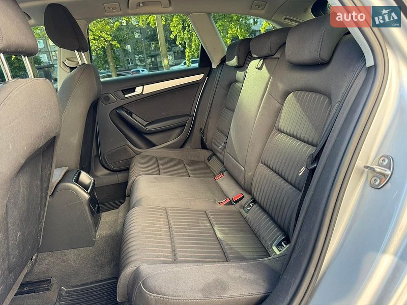Універсал Audi A4 2011 в Дніпрі