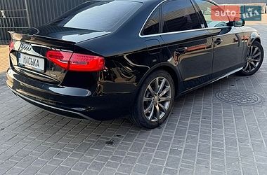 Седан Audi A4 2014 в Вознесенську