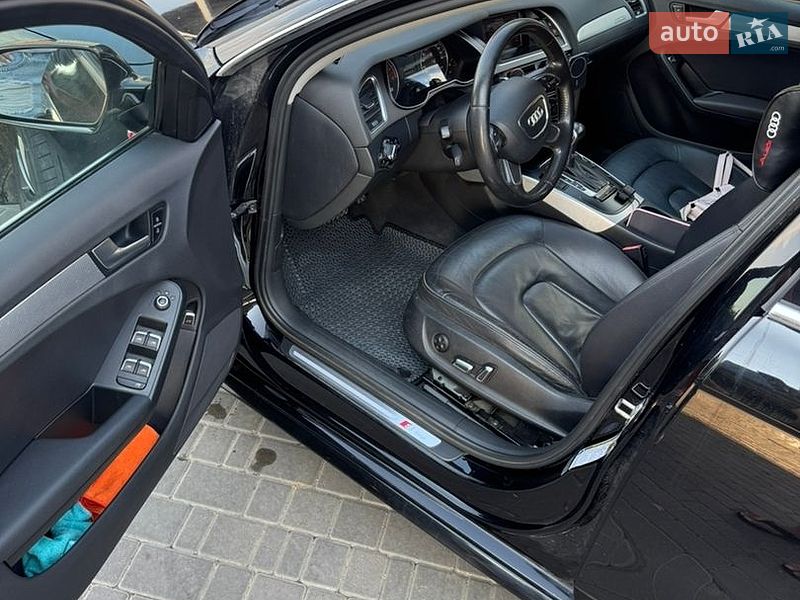 Седан Audi A4 2014 в Вознесенську