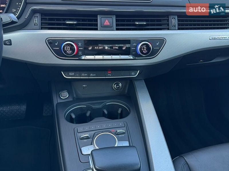 Седан Audi A4 2017 в Ровно