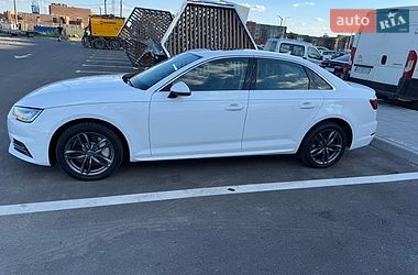 Седан Audi A4 2017 в Ровно