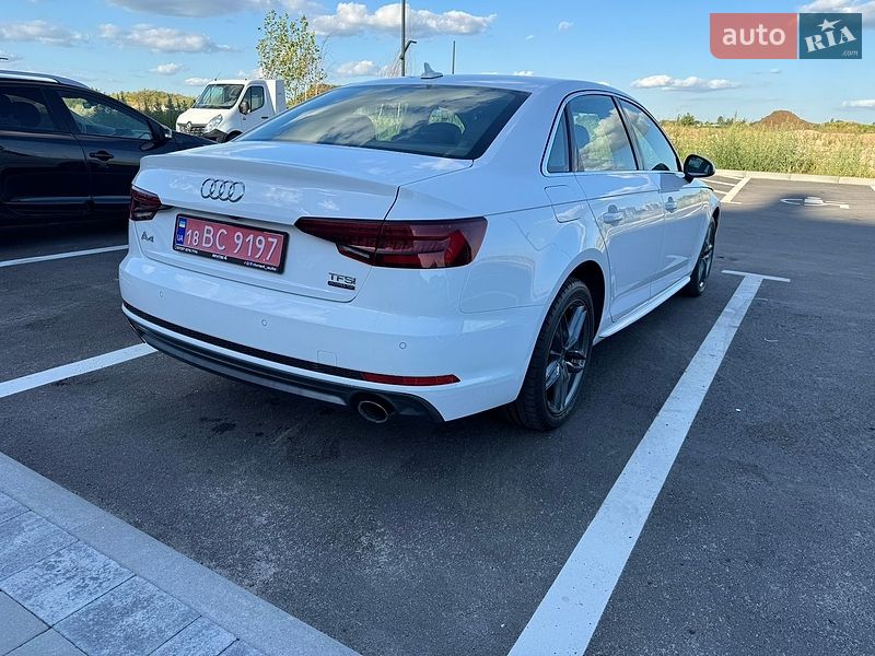 Седан Audi A4 2017 в Ровно