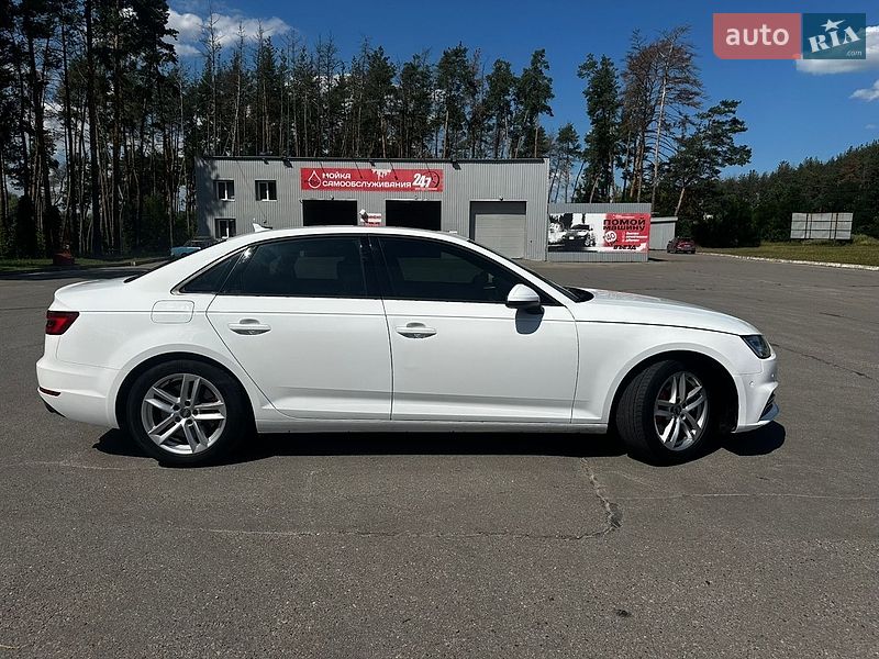Седан Audi A4 2016 в Харкові