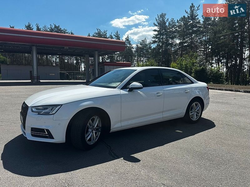 Седан Audi A4 2016 в Харкові
