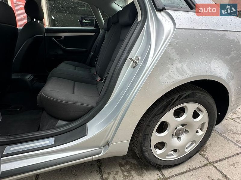 Седан Audi A4 2006 в Луцке