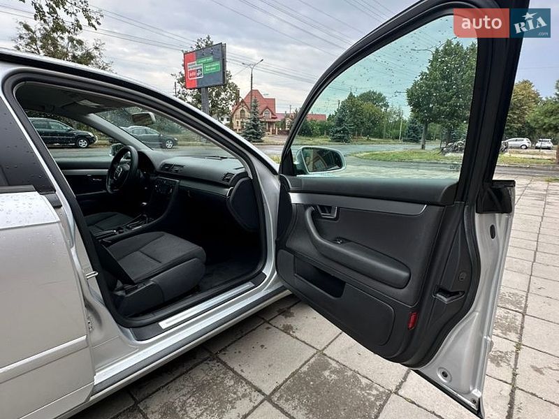 Седан Audi A4 2006 в Луцке