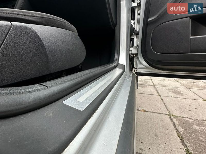 Седан Audi A4 2006 в Луцке
