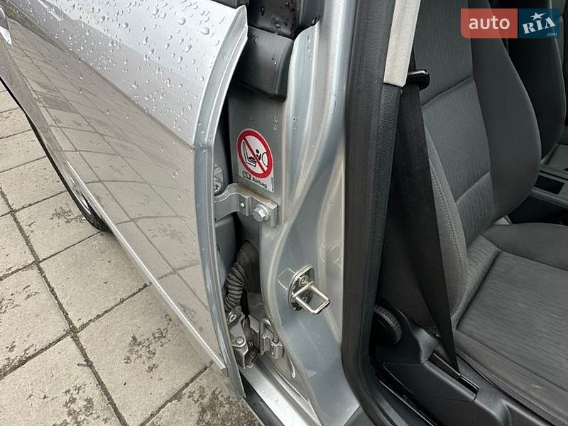 Седан Audi A4 2006 в Луцке