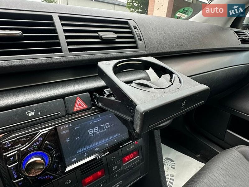 Седан Audi A4 2006 в Луцке