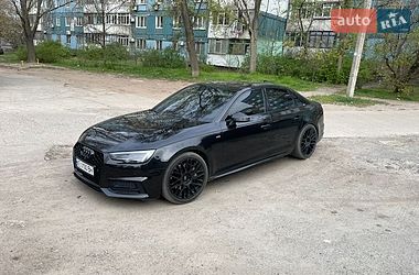 Седан Audi A4 2017 в Дніпрі