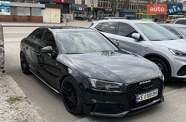 Седан Audi A4 2017 в Дніпрі