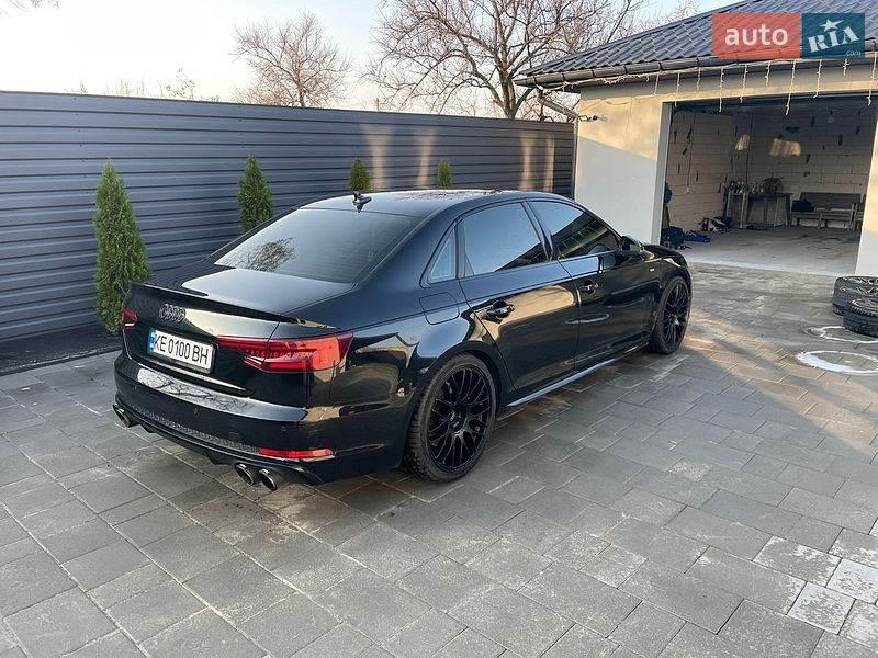 Седан Audi A4 2017 в Дніпрі