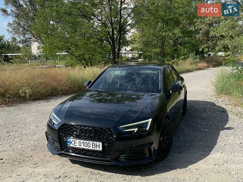 Седан Audi A4 2017 в Дніпрі