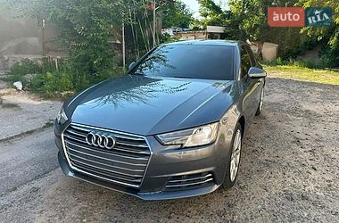 Audi A4  2016
