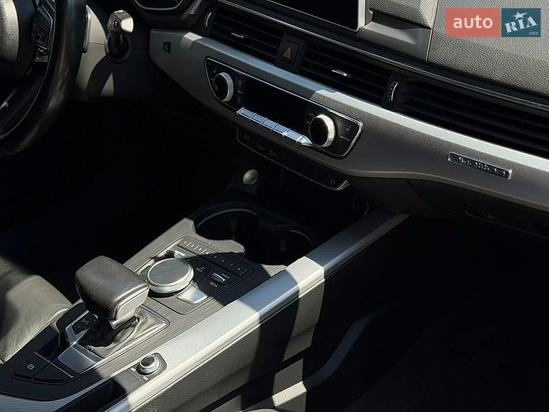 Седан Audi A4 2016 в Полтаві