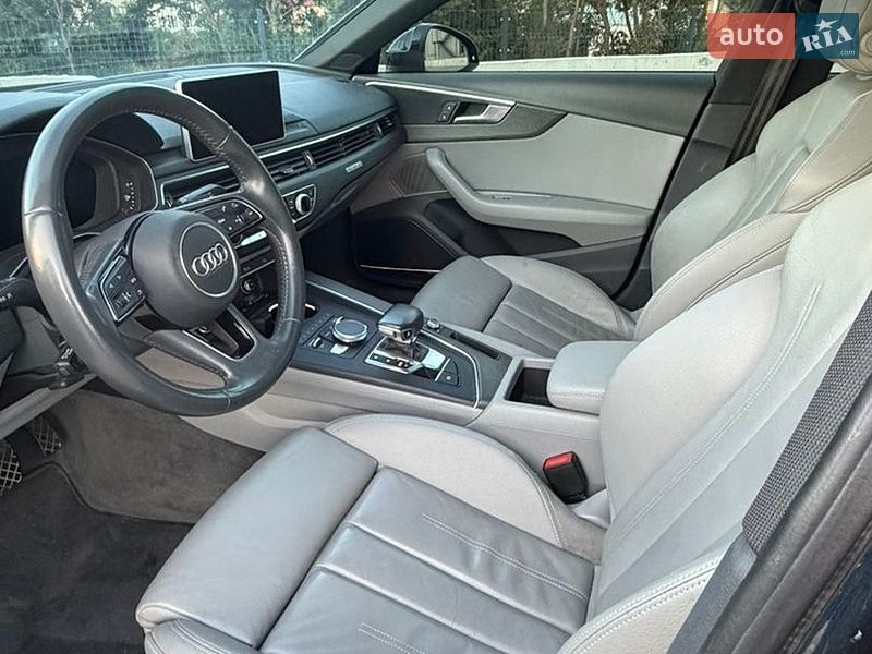 Седан Audi A4 2018 в Тернополі
