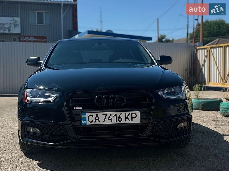 Седан Audi A4 2015 в Богуславе