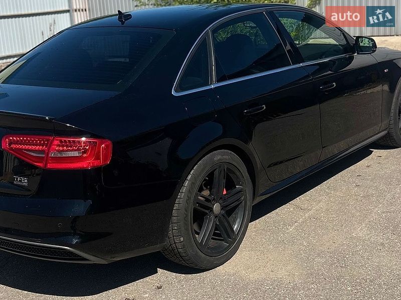 Седан Audi A4 2015 в Богуславе
