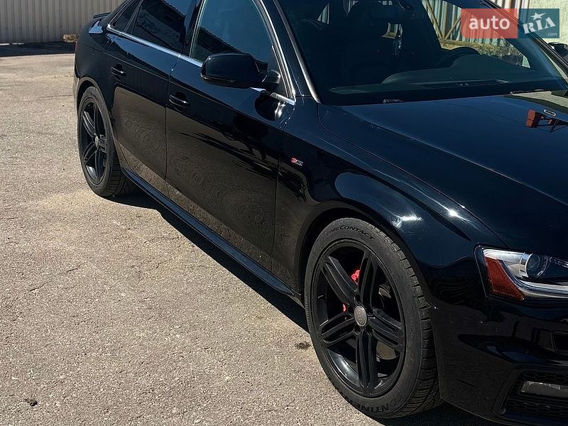 Седан Audi A4 2015 в Богуславе
