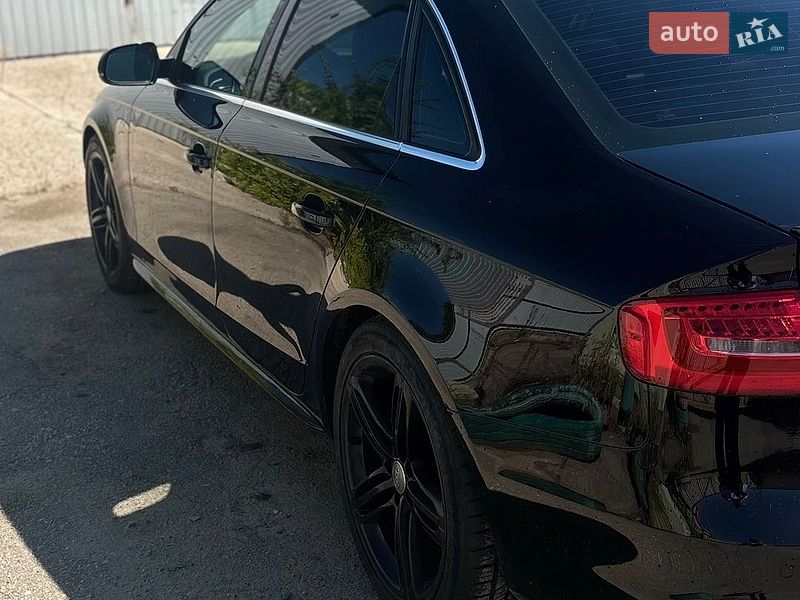 Седан Audi A4 2015 в Богуславе