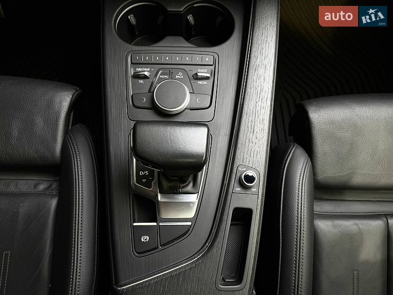 Седан Audi A4 2018 в Києві