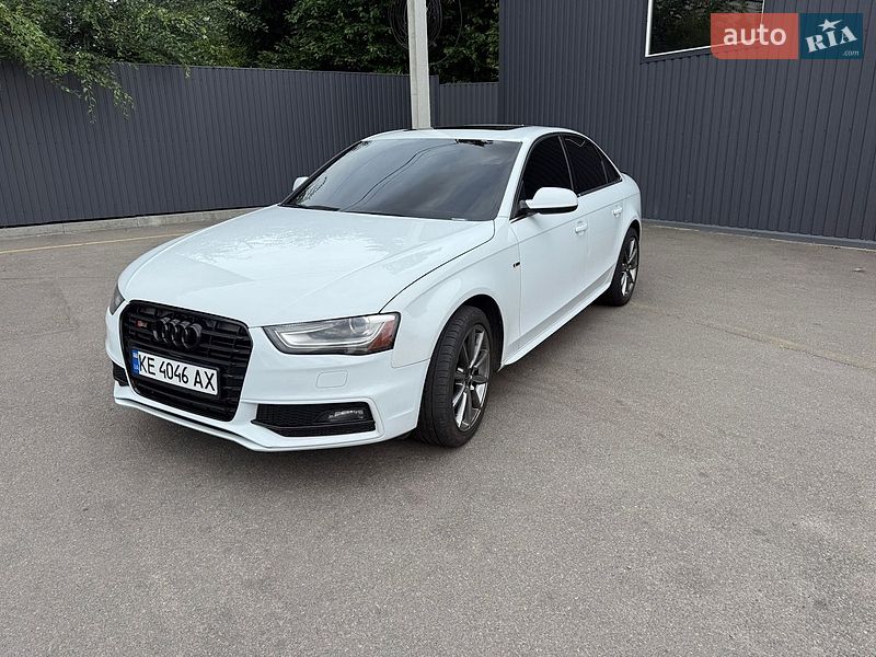 Седан Audi A4 2014 в Дніпрі