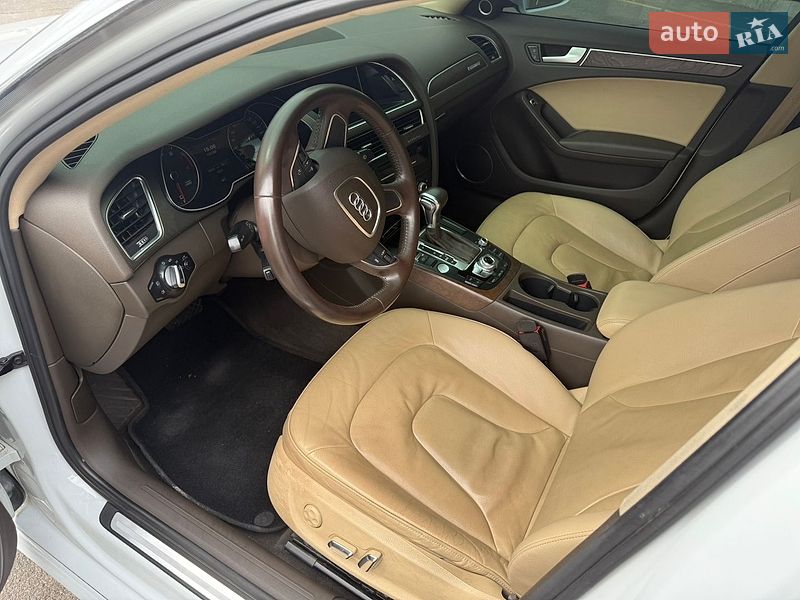 Седан Audi A4 2014 в Дніпрі