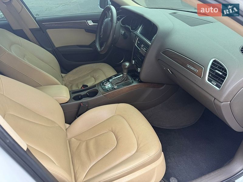 Седан Audi A4 2014 в Дніпрі