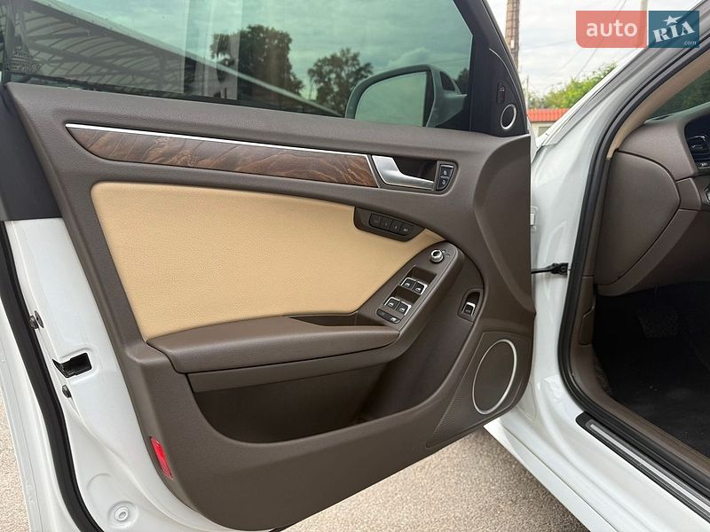 Седан Audi A4 2014 в Дніпрі