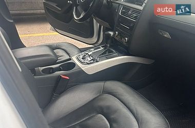 Седан Audi A4 2013 в Чернівцях