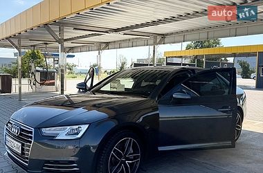 Audi A4  2016